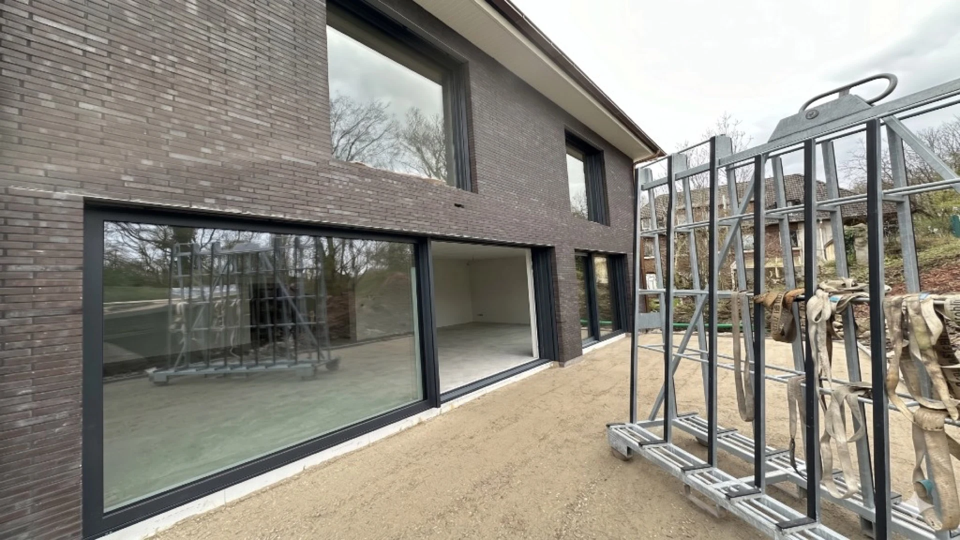 Schüco Hebeschiebeanlage HST – Montage im Neubau durch A40-Fenster Bochum