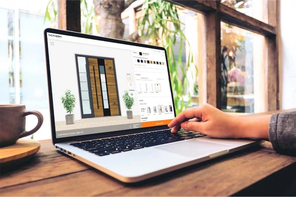 Inotherm Haustür-Konfigurator am Laptop – Modell, Farbe und Griffe online wählen